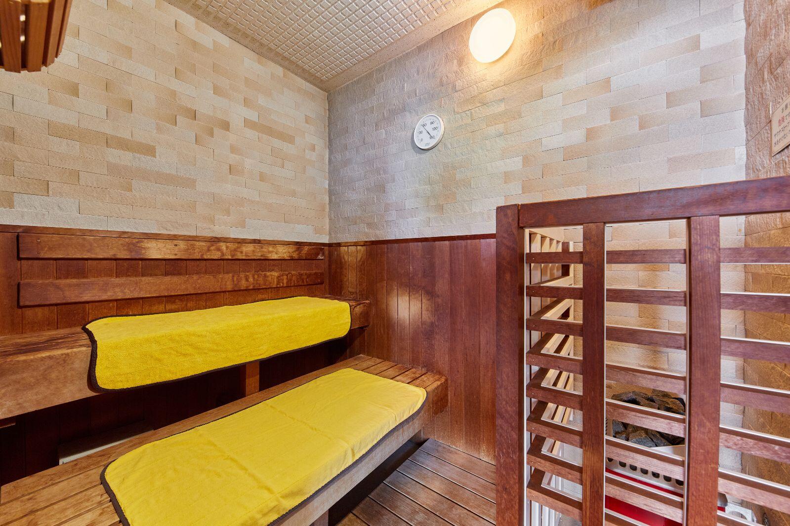 サウナ付き温泉大浴場